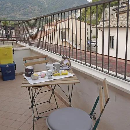 Donna Lucia Castel Di Sangro