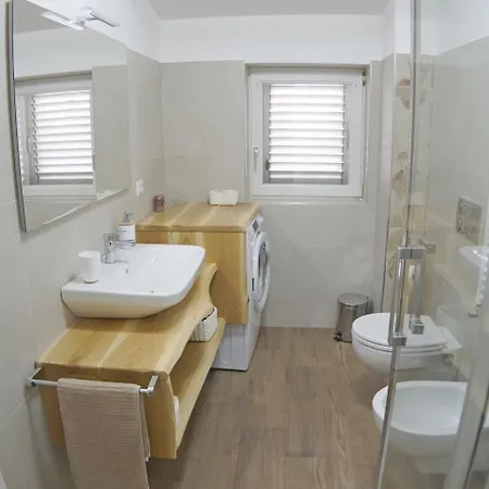 Donna Lucia Castel Di Sangro