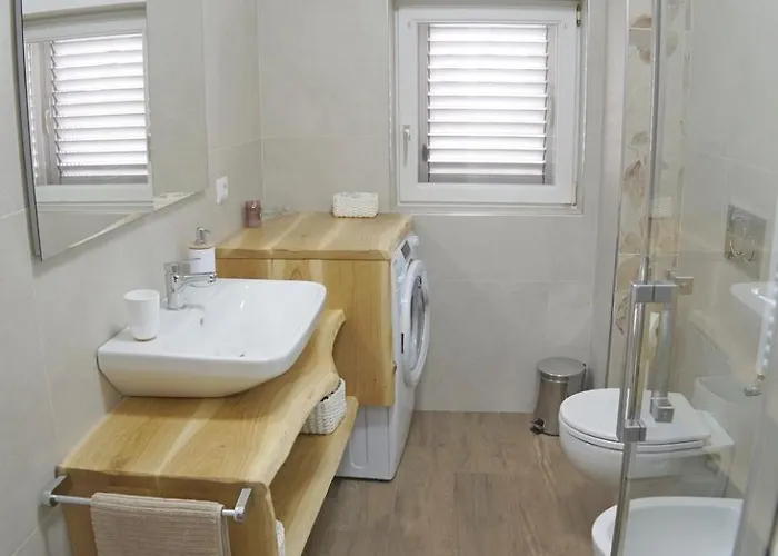 Donna Lucia Castel Di Sangro